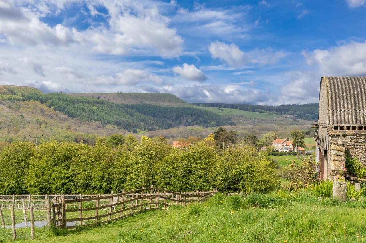 The Grainary Cottages Скарбъро Екстериор снимка